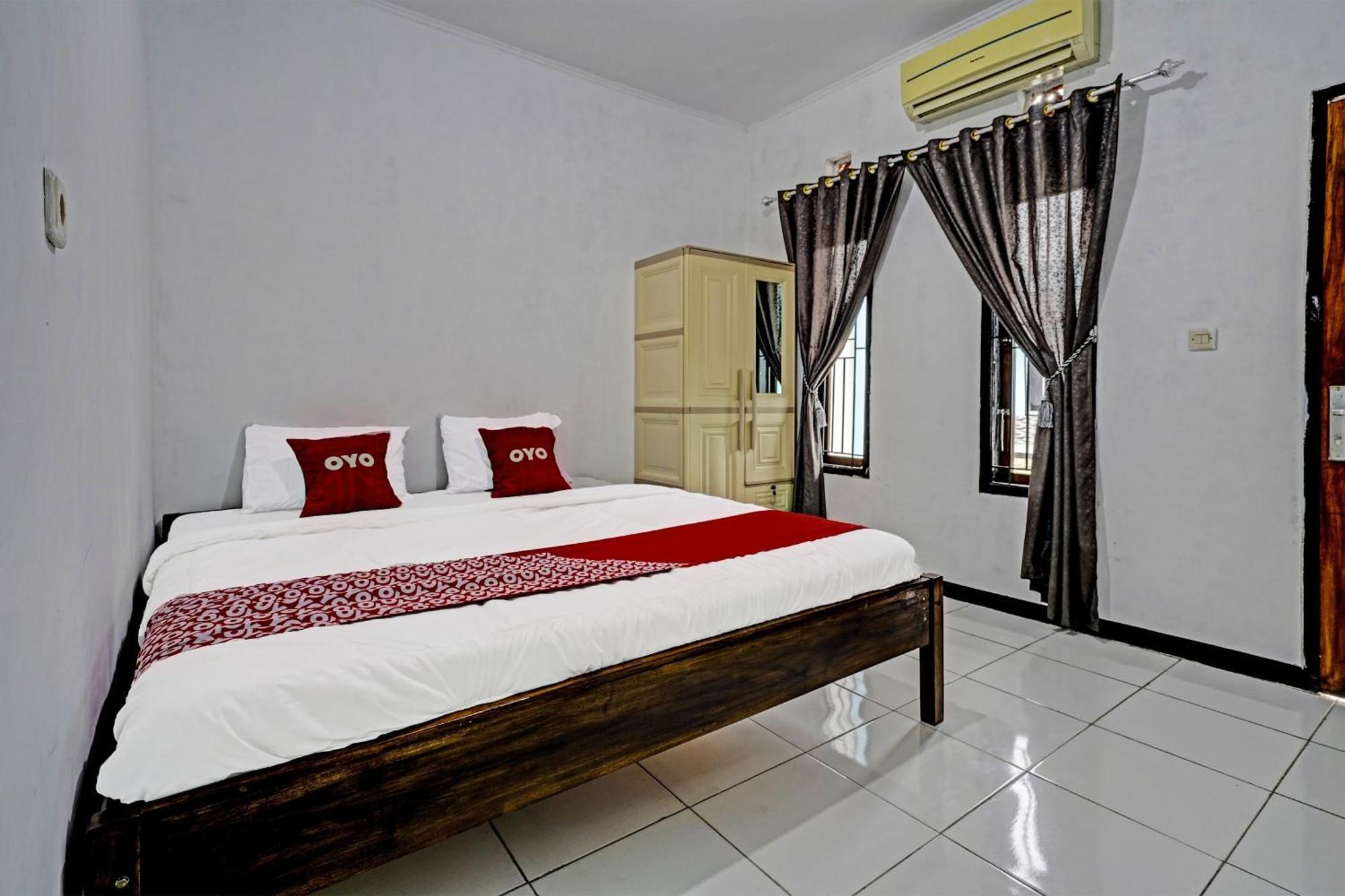 Oyo 91334 Permata Papua Guest House Pameungpeuk  Esterno foto