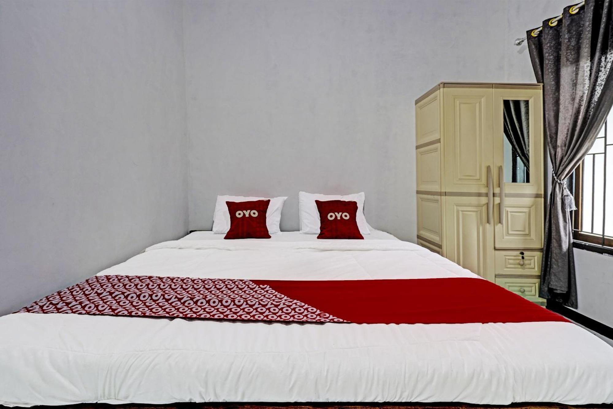 Oyo 91334 Permata Papua Guest House Pameungpeuk  Esterno foto